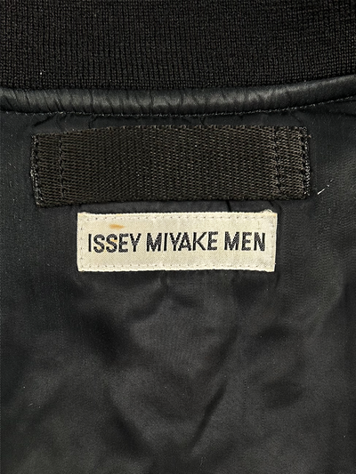 Issey Miyake - Archived Issey Miyake - Archived